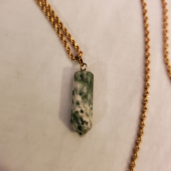 Crystal Point Tree Agate Pendent w/ 24" gold-tone Chain Necklace - Picture 3 of 5